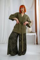 Pantaloni matase naturala, animal print